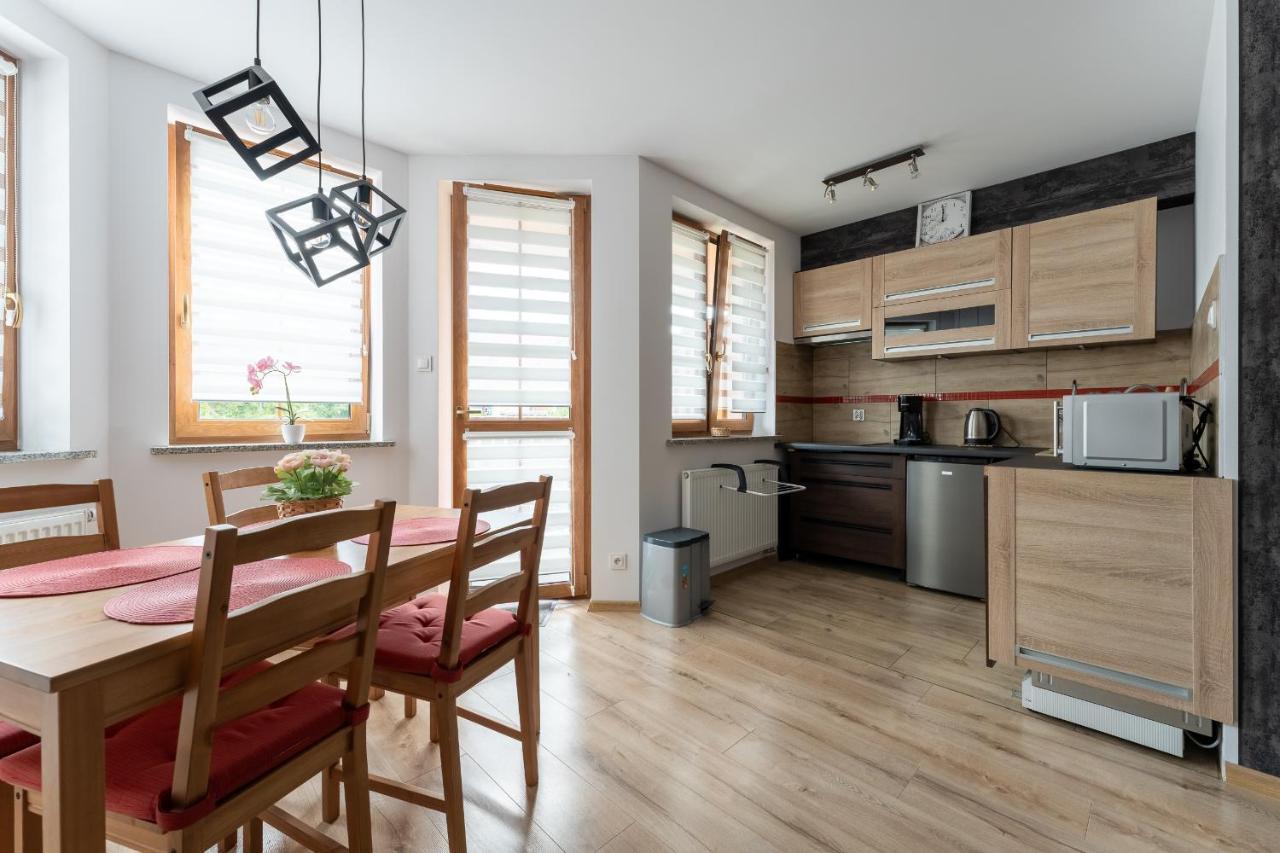 Apartament Strefa Centrum - Z Prywatnym Parkingiem - Space Apart كارباش المظهر الخارجي الصورة